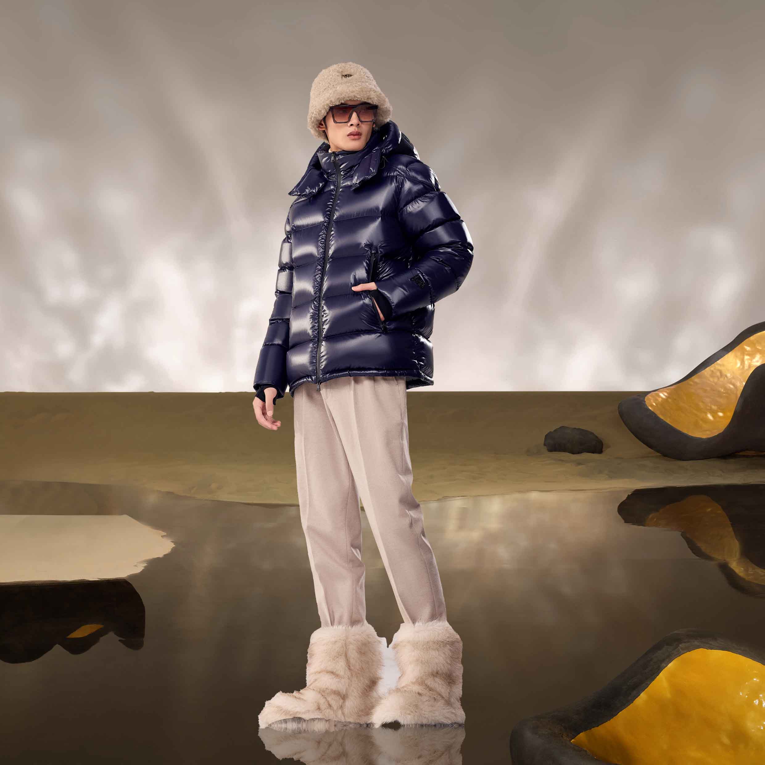 Black Pearl Unisex 5 Grid