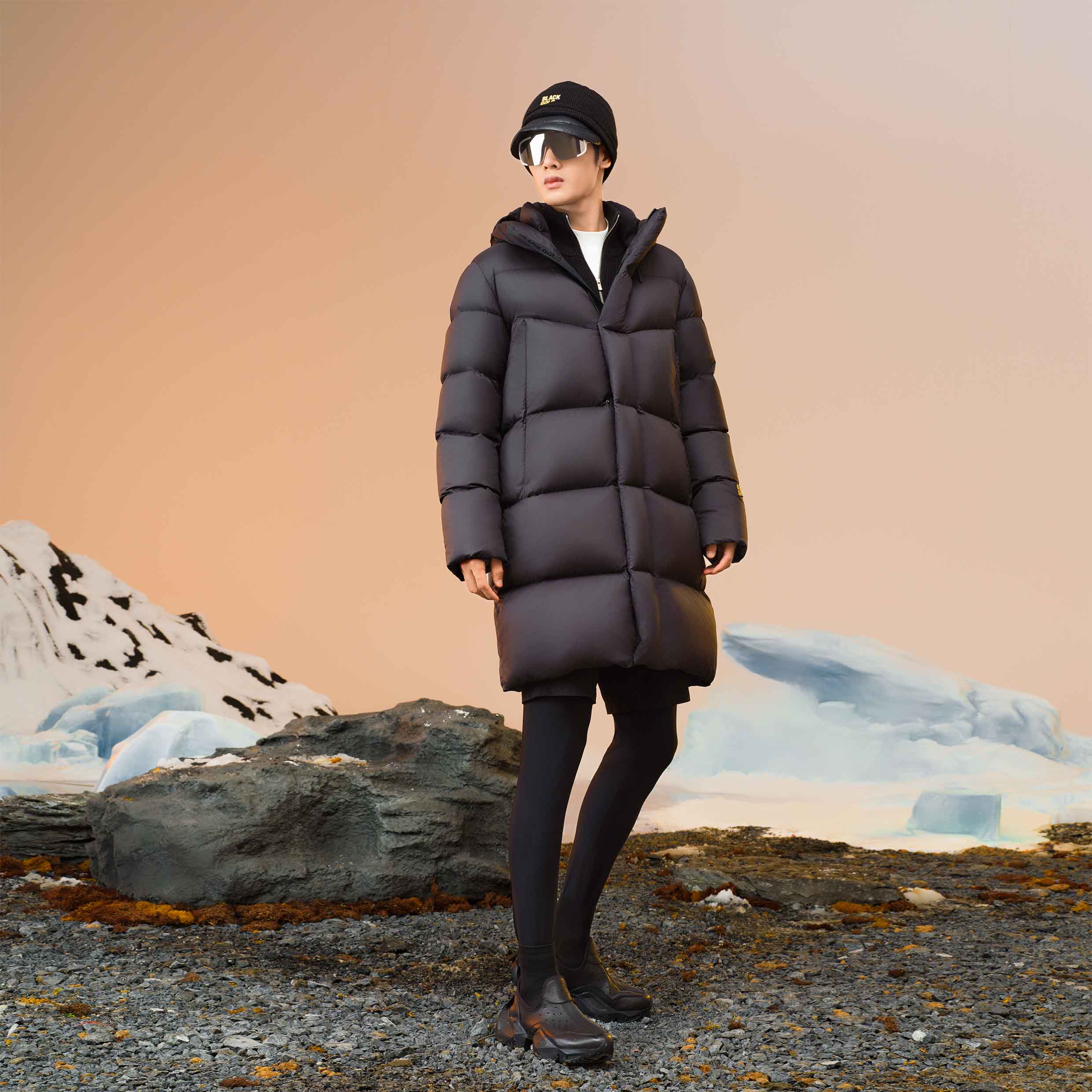 Utility Chic Unisex 6 Grid - Black