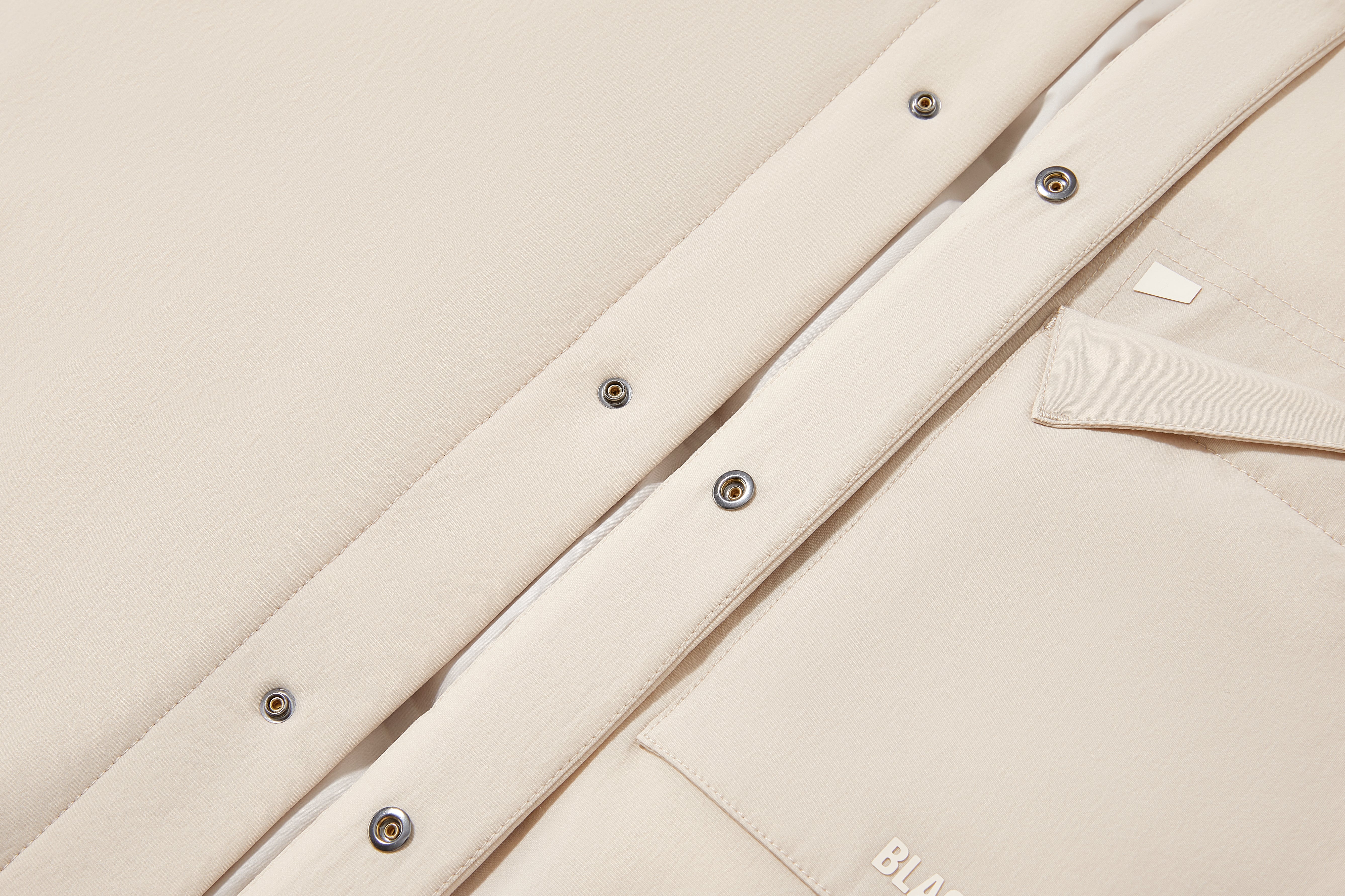 Light Shell -  Shirt-style silhouette