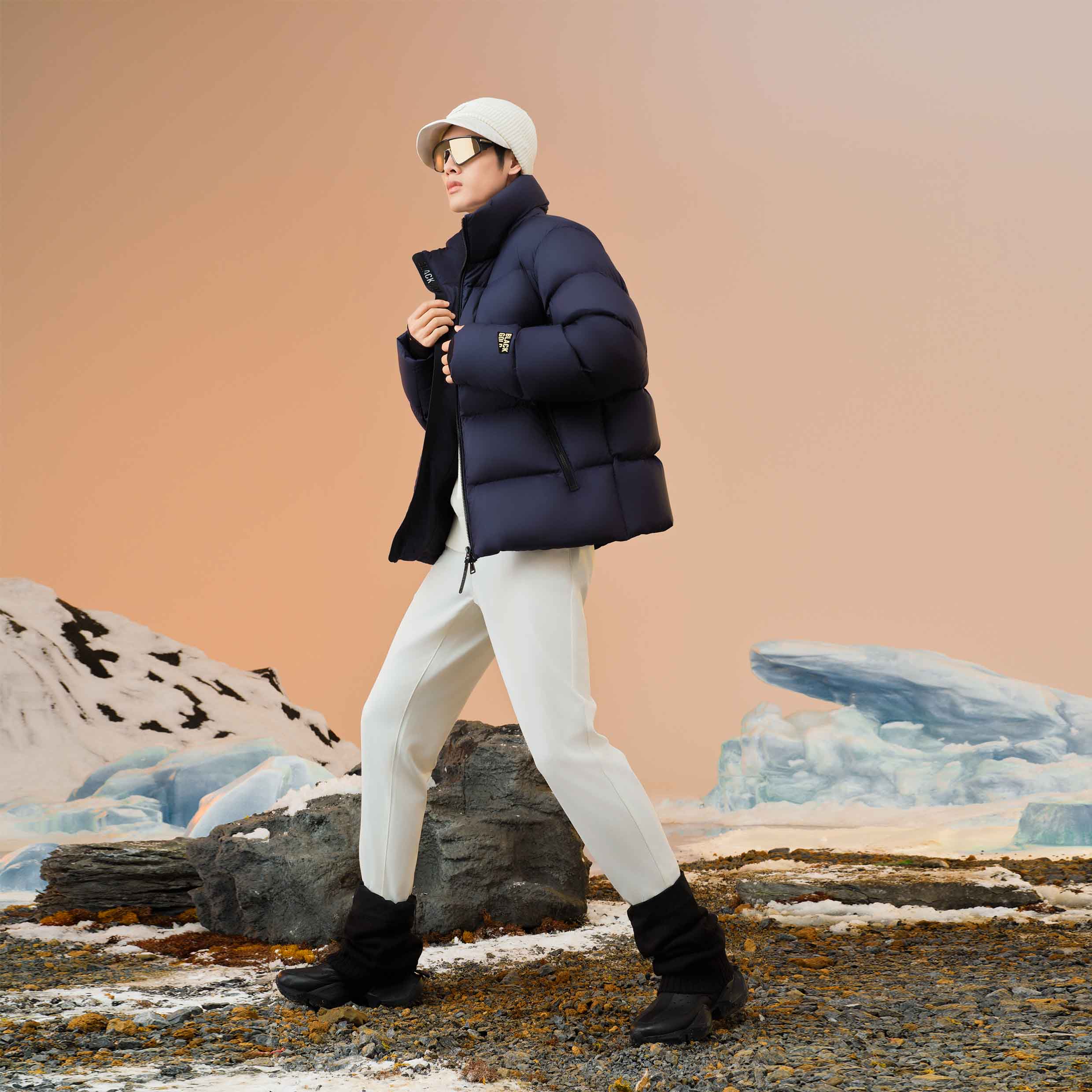 Utility Chic Unisex 5 Grid - Black