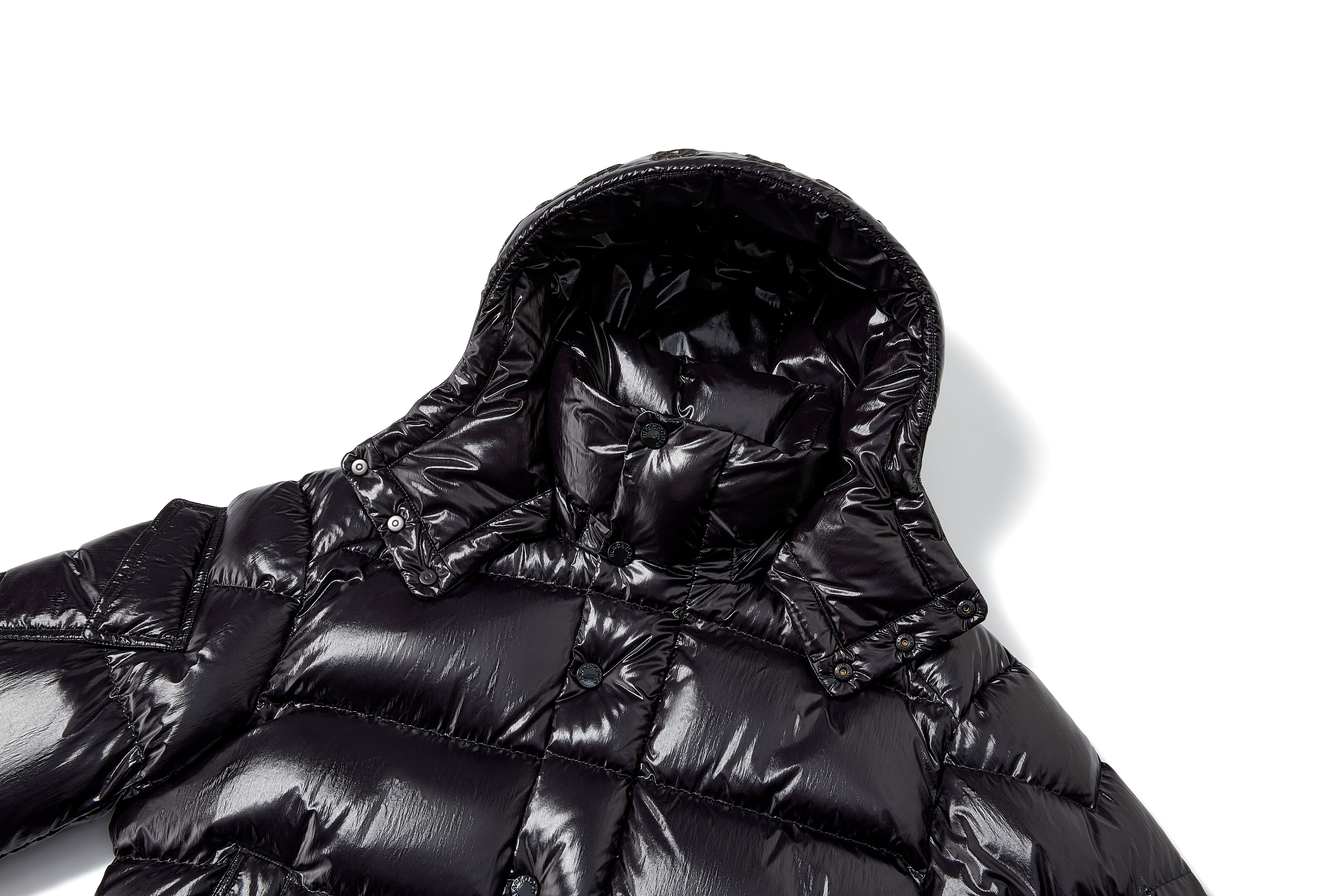 YANG MI SIGNATURE LOOK- Black Gold Puff 5.0