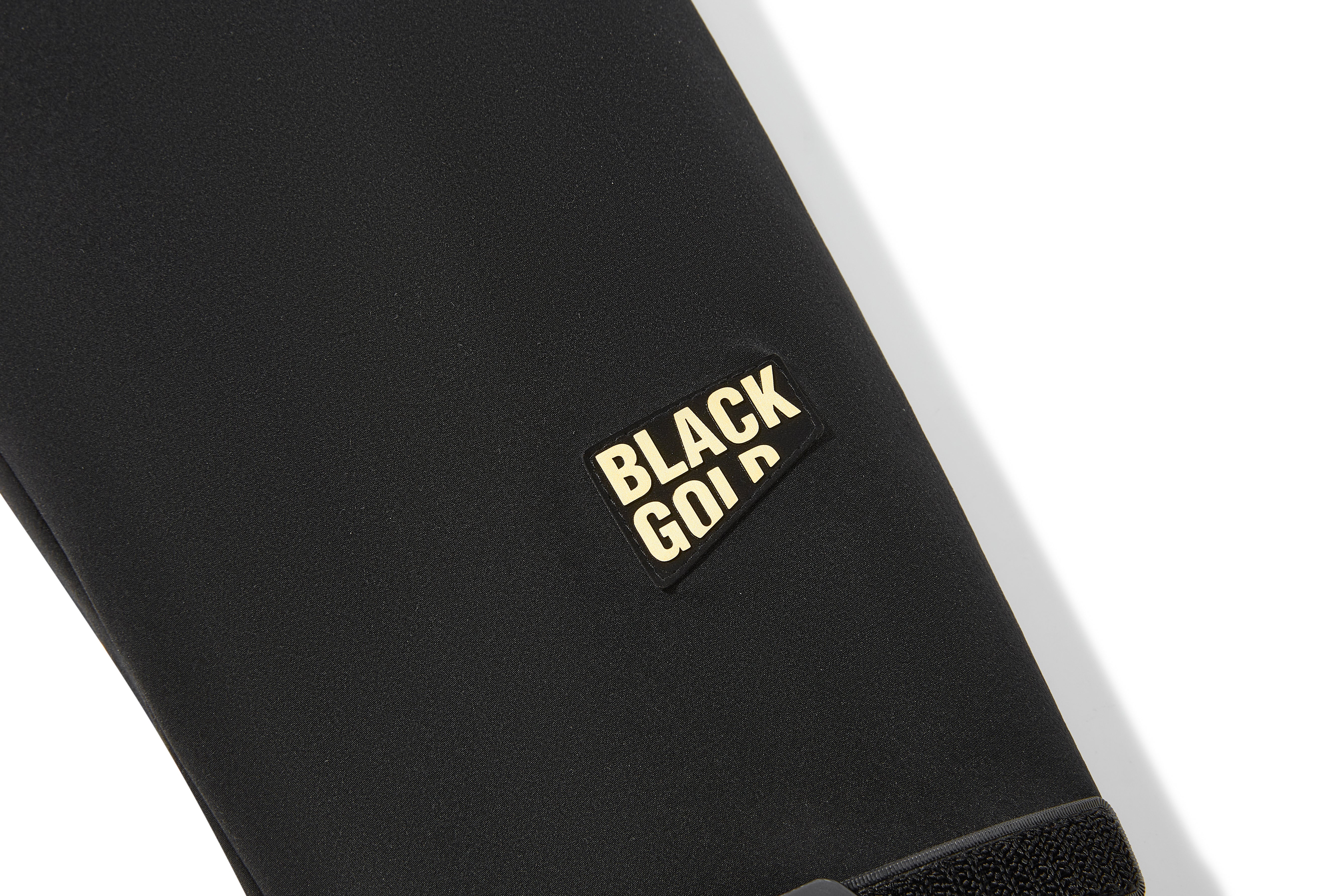 Light Shell -Short mid-thigh cut