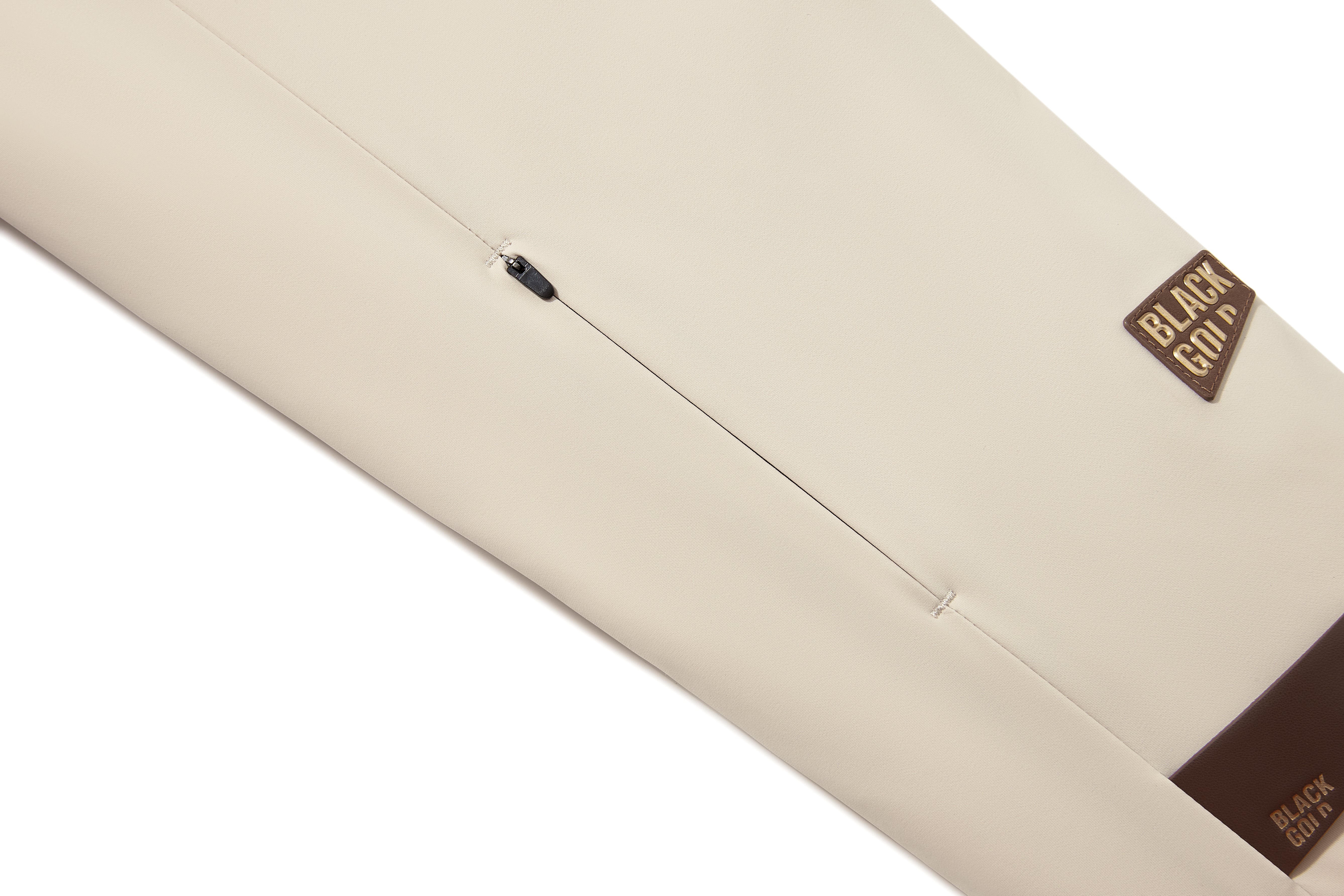 Wind Shell -High-cut mid-thigh down coat